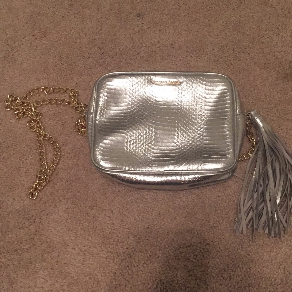 Vs crossbody